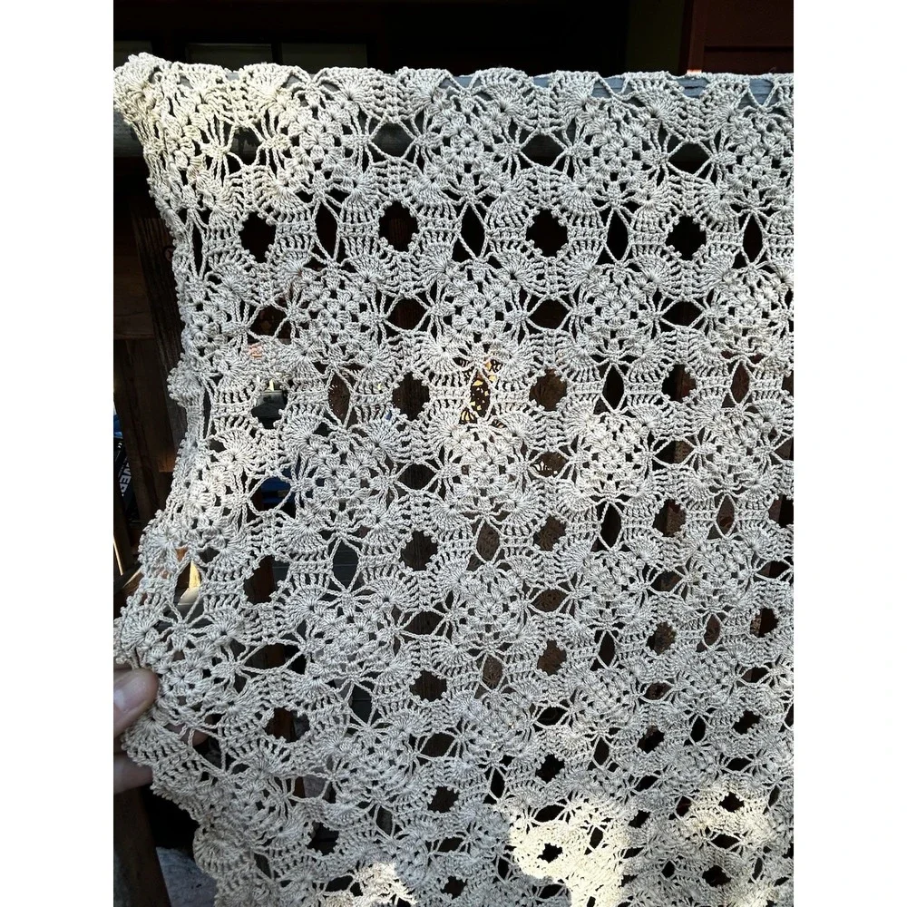 Antique VTG Handmade Crochet Lace Tablecloth Ecru Ivory Scalloped Edge 62x50